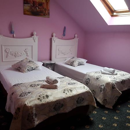 Hotel Darosy Arad Eksteriør billede