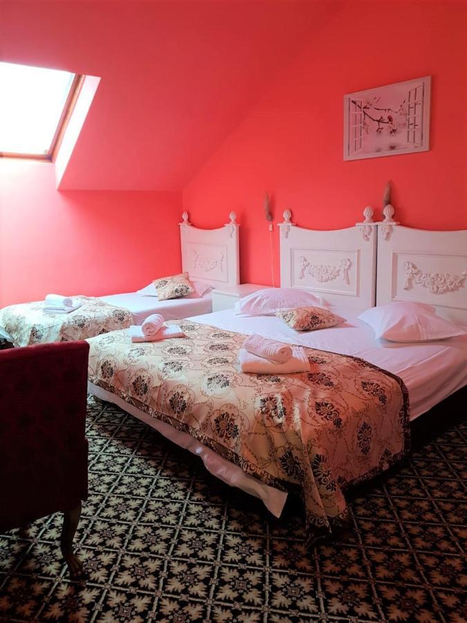Hotel Darosy Arad Eksteriør billede