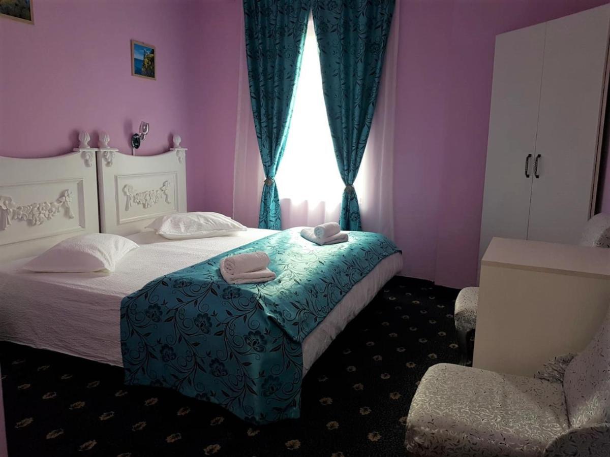 Hotel Darosy Arad Eksteriør billede